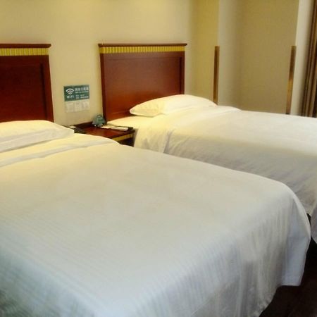 Greentree Inn Jiujiang Railway Station Business Hotel Buitenkant foto